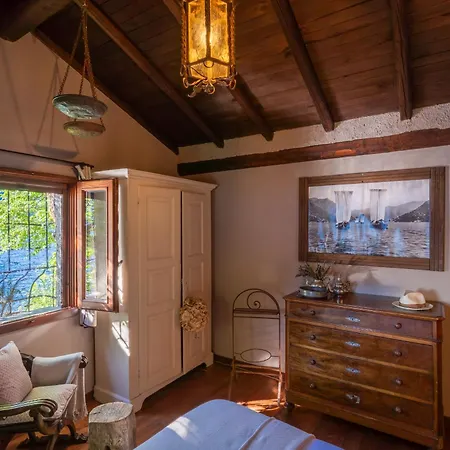 The Writer's Nest Il Rudere Pognana Lario